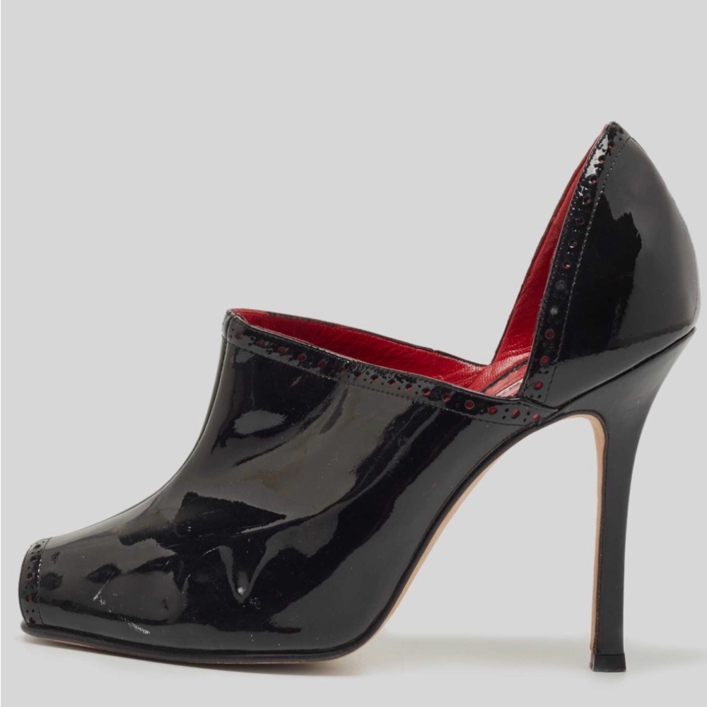 Manolo Blahnik 4” Black Patent Leather Peep-Toe Booties (very good condition!)